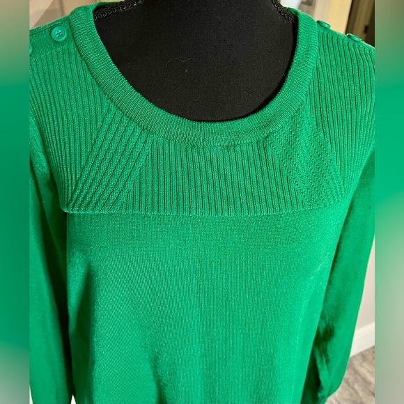 Liz Claiborne green xxl sweater with button accents-vintage at its best! - Picture 7 of 11